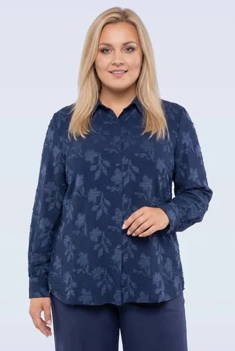 Tumesinine särk lehtedega