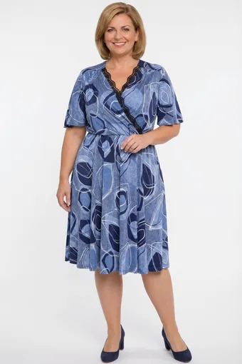 Värviline kleit nööpidega